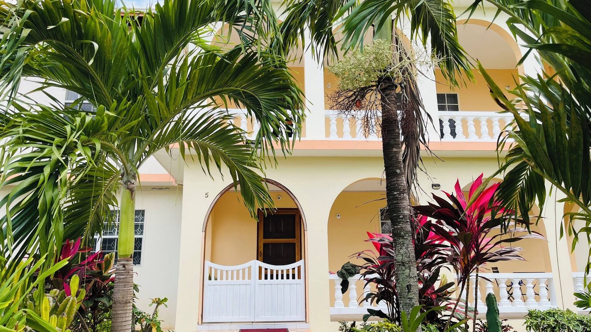 Lucea Apartment | Spacious 4-bedroom apartment in charming Lucea, Hanover. Walk to the beach!