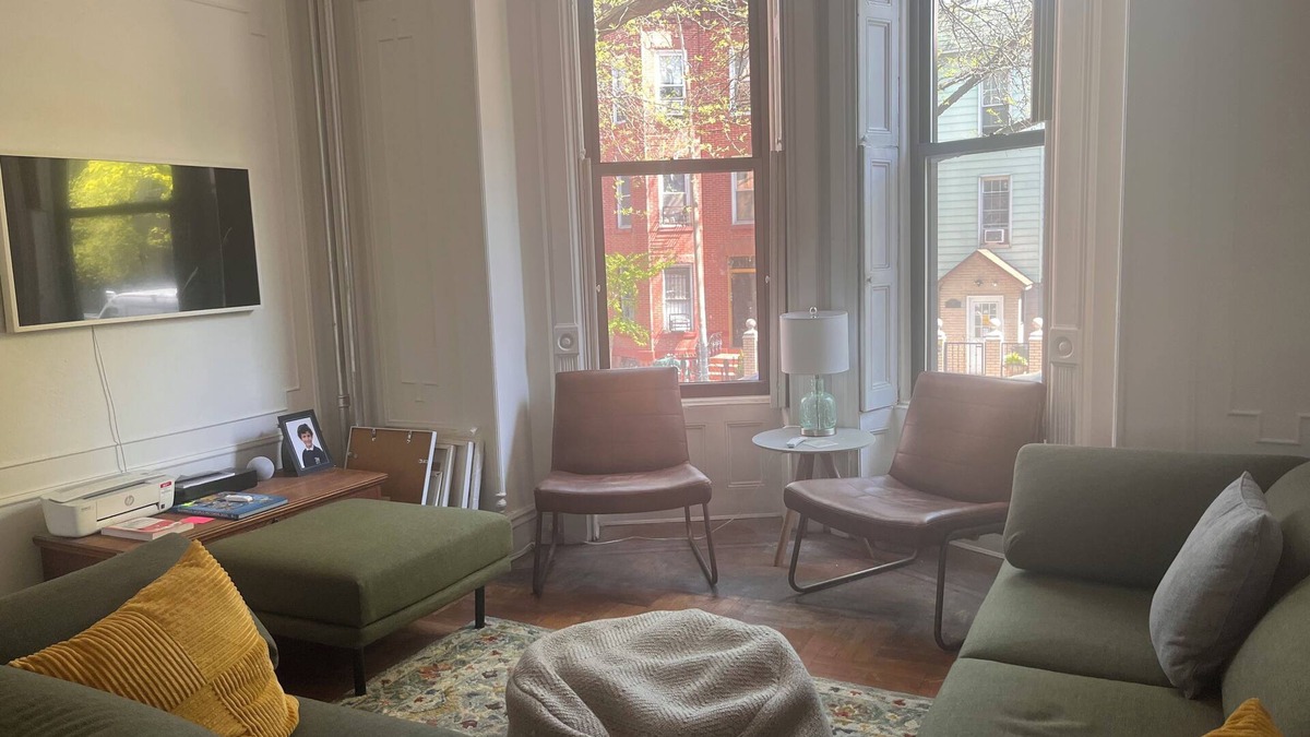 South Slope House | Spacious 4-bedroom newly renovated Brooklyn brownstone house steps from subway