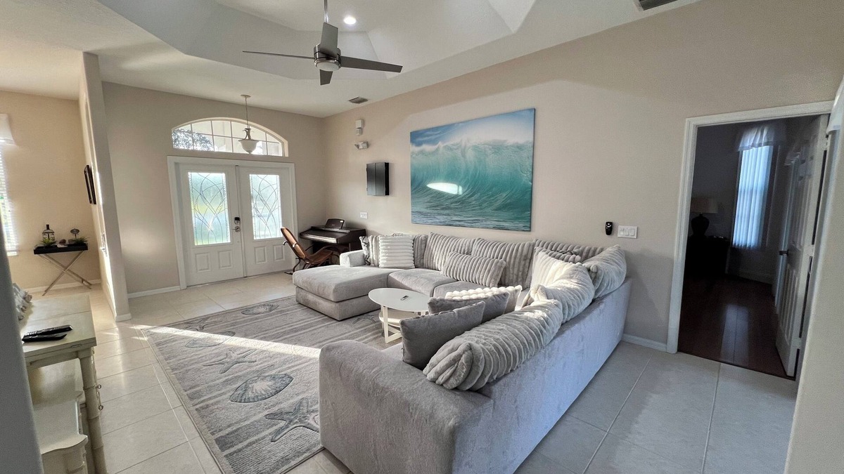 Vero Beach South House | Spacious 4-bedroom pool house with WiFi and AC in charming Vero Beach