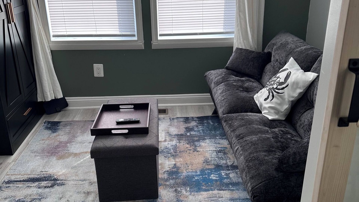 Overlea House | Spacious 4-bedroom retreat house with plenty of parking