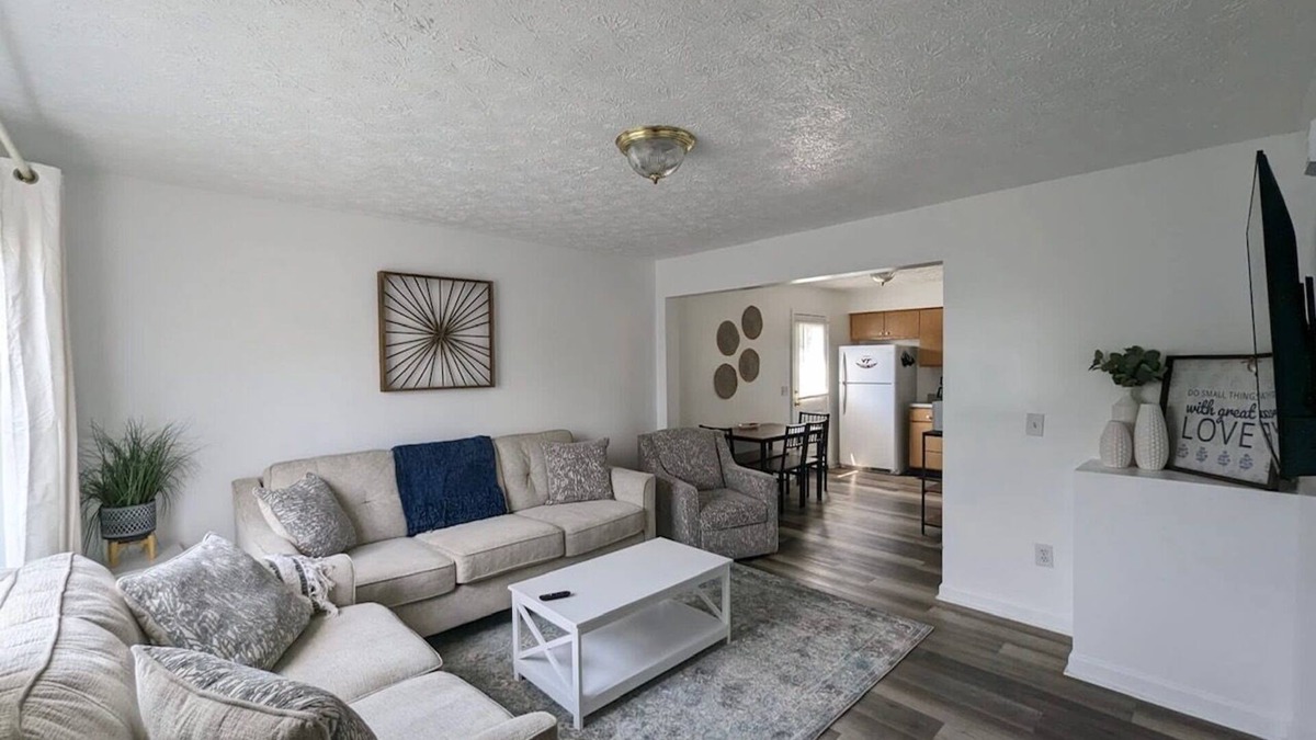 Blacksburg Apartment | Spacious 4 bedroom, sleeps 10, close to VT
