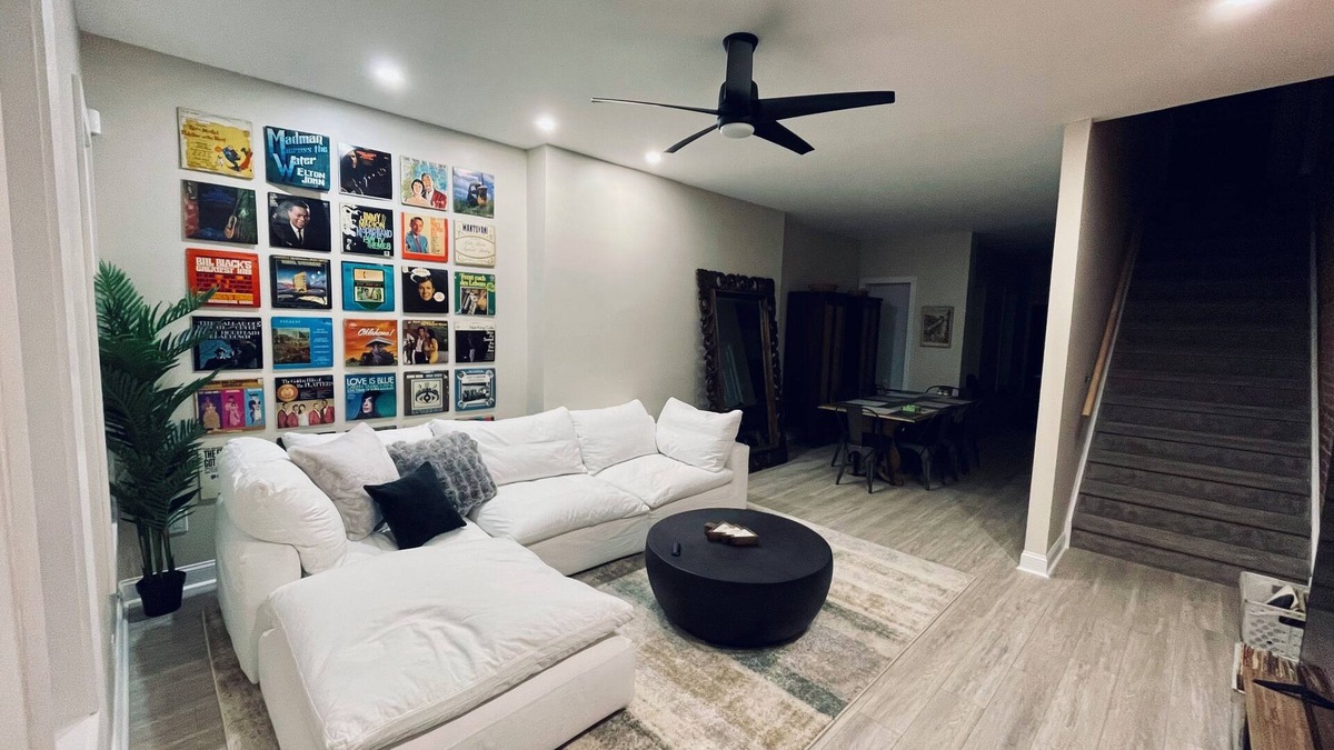 Allentown House | Spacious 4-bedroom townhome in delightful Allentown with AC, WiFi