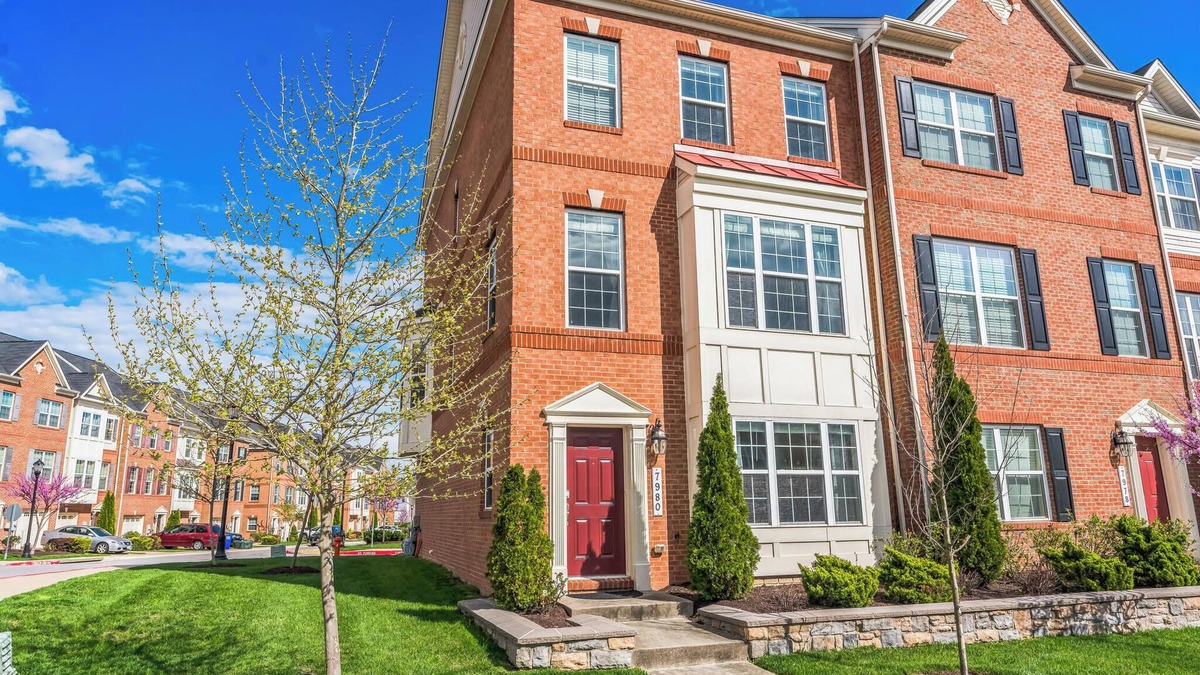 Elkridge House | Spacious 4-bedroom townhome in charming Elkridge with WiFi, AC/Outdoor Playarea