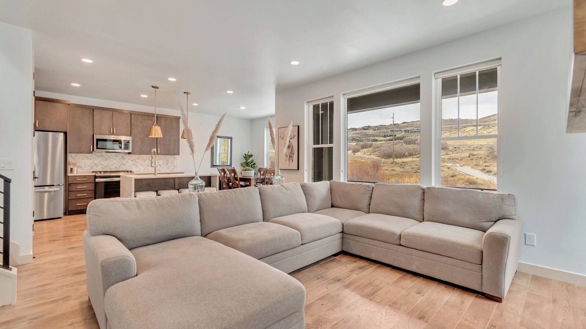 Deer Mountain House | Spacious 4 bedroom townhome in Park City with private Hot Tube