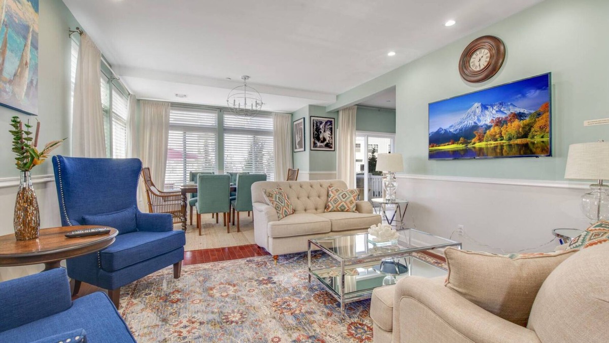 Queens House | Spacious 4-bedroom townhome in delightful Arverne By the Sea, Free Parking WiFi