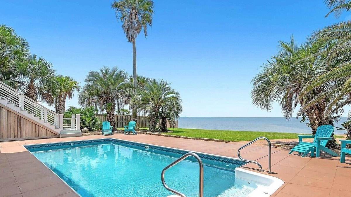 Gulf Shores House | Spacious 4-bedroom house with WiFi and AC in fantastic Gulf Shores