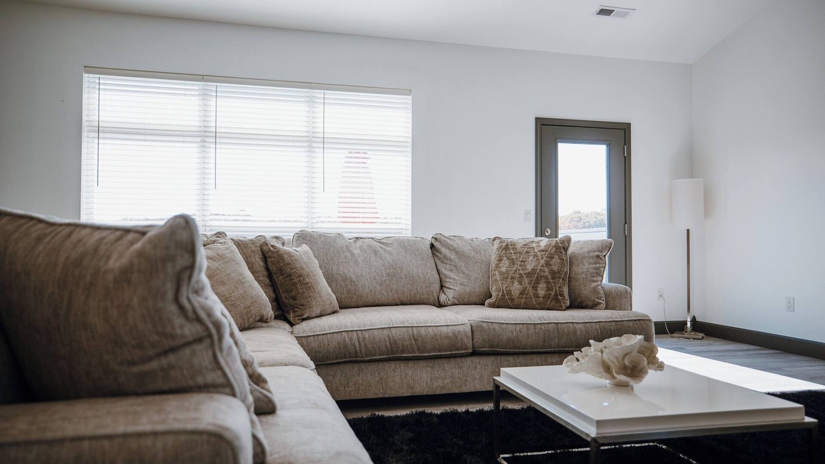 St. Robert House | Spacious 4-bedroom house in prime Saint Robert location with modern amenities