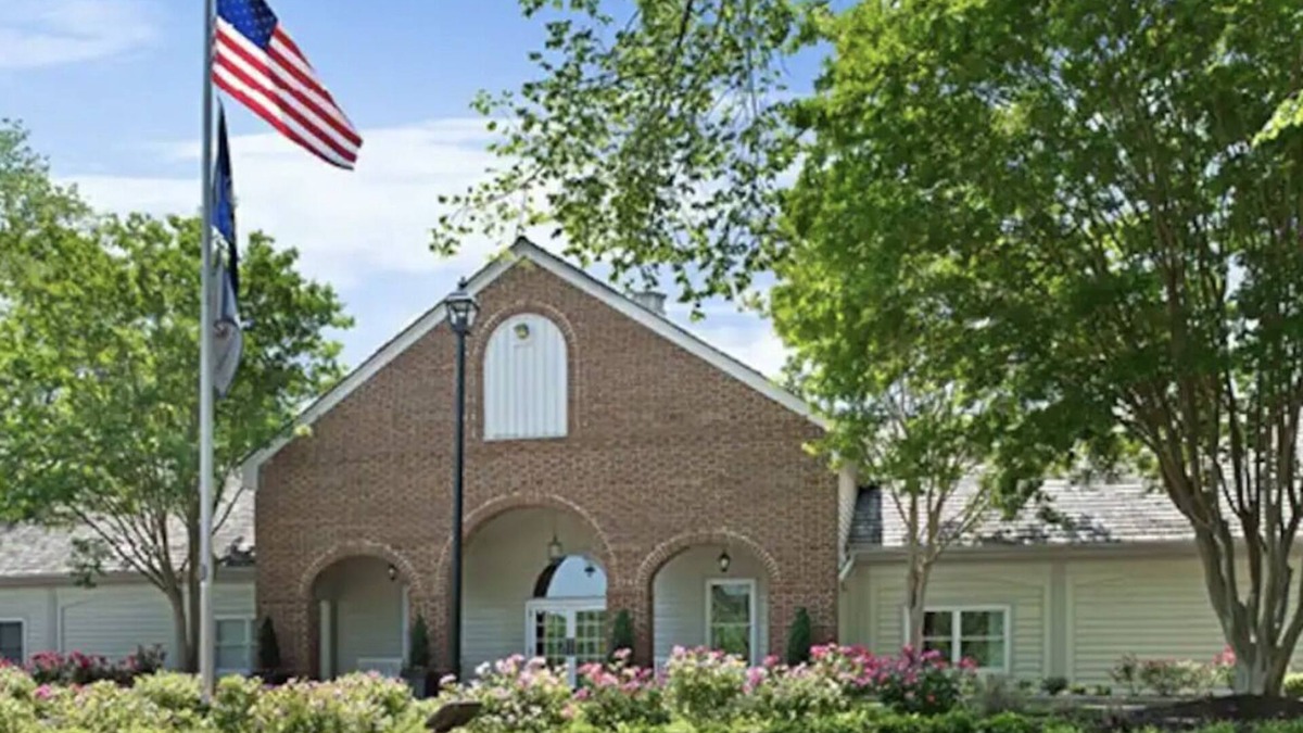 Berkeley Resort | Spacious 4 Bedroom Suite @ The Historic Powhatan Resort