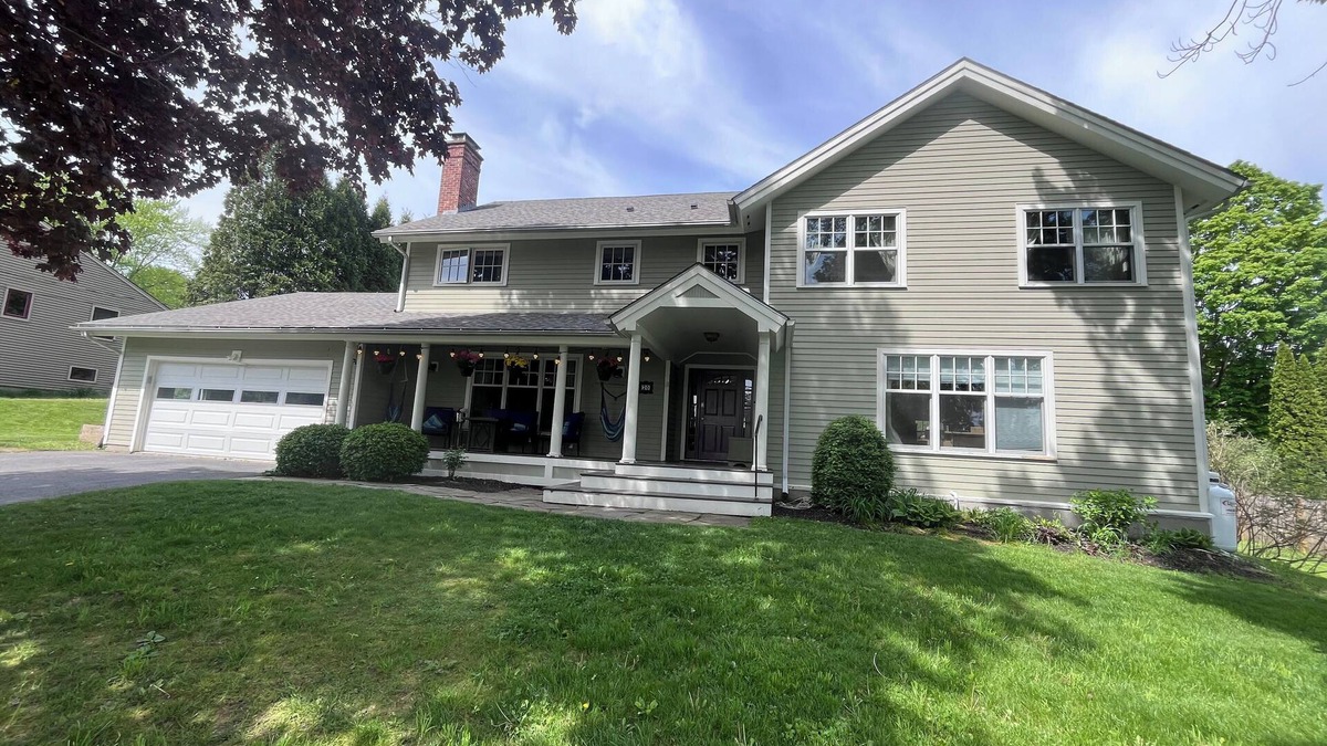 Williamstown House | Spacious 4 bedroom, big pool & outdoor space. Close for local summer activities!