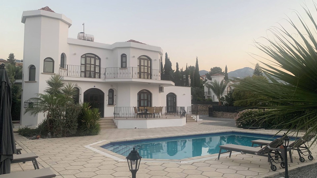 Catalkoy Villa | Spacious 4-bedroom villa with WiFi and AC in serene Çatalköy