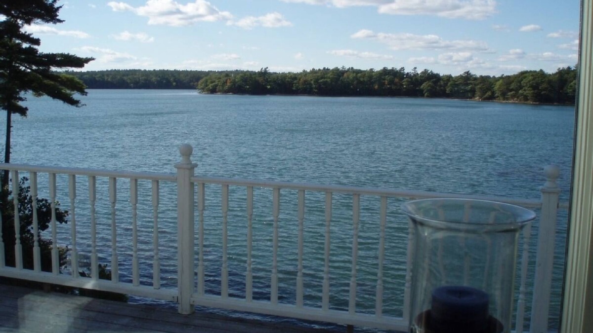 Freeport House | Spacious 4 bedroom waterfront home on Casco Bay