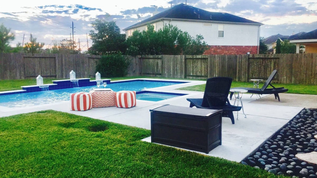 Pearland House | Spacious 4-bedroom with pool great for families, groups and longer stays.