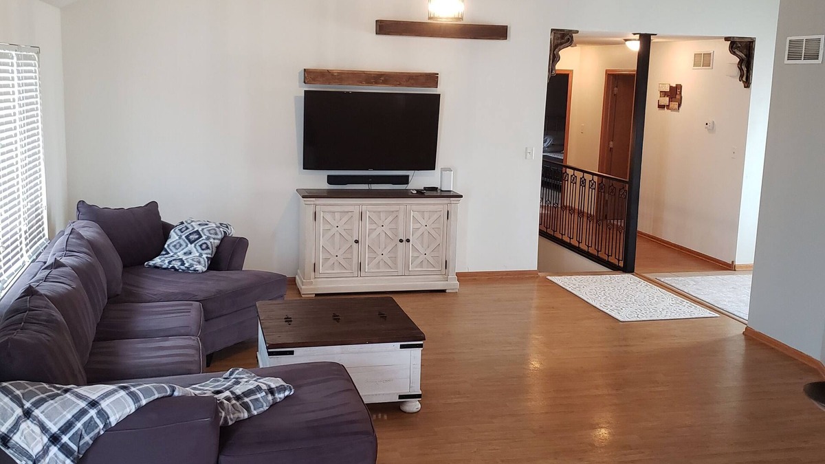 Bourbonnais House | Spacious 4 bedroom3 bathroom home Great for Families or Co-workers sharing space