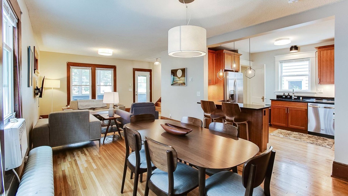 Merriam Park House | Spacious 4 BR 2 BA single family house with mid-century style furnishings