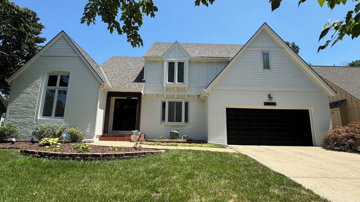 Overland Park House | Spacious 4 BR house; quiet suburb with amazing hwy access!