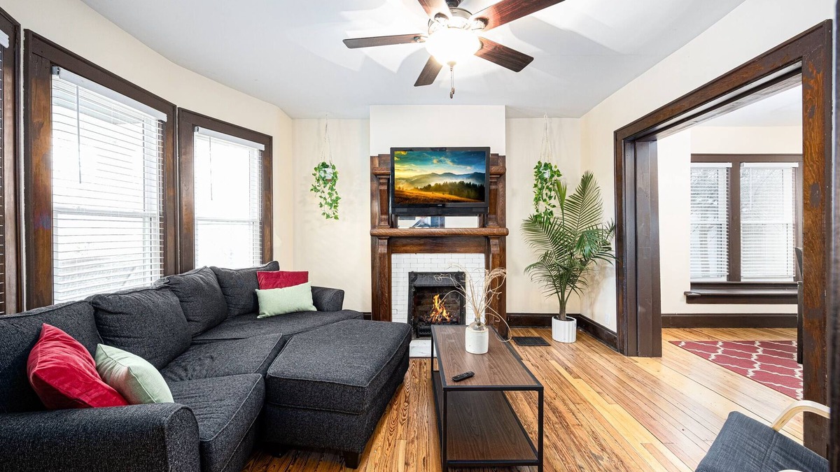 Old North Columbus House | Spacious 4BD 2BA Home Near OSU