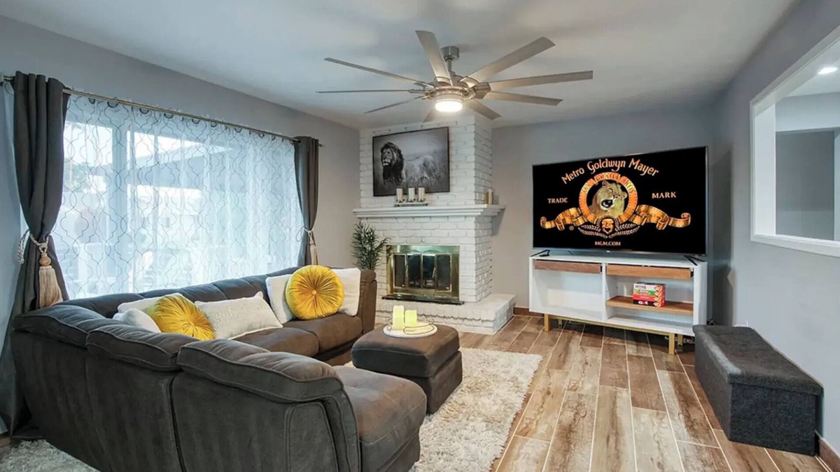 Peaceful Valley House | Spacious 4bedroom House In Scottsdale! 4 min from Nightlife & Scottsdale Stadium