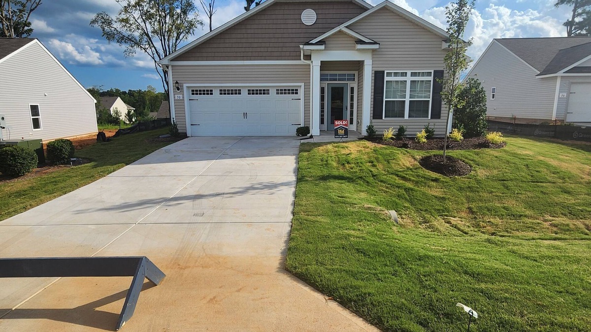 Youngsville House | Spacious 4BR/2BA Home-charming downtown Youngsville- Near Raleigh & Wake Forest.