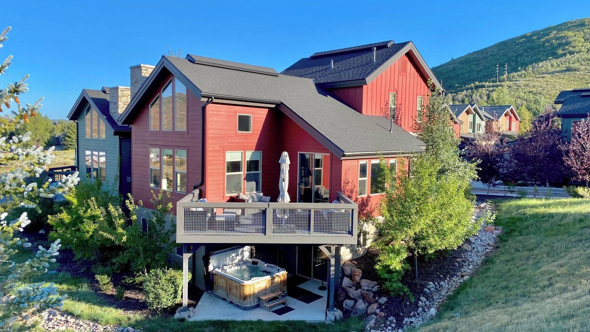 Pinebrook House | Spacious 4BR/3.5BAMountain Retreat-Sleeps10!STUNNING VIEWS, near top attractions