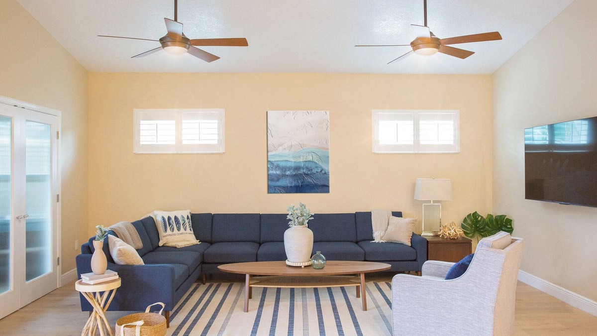 Ozona House | Spacious 4BR/3BA Near Beach + Free Golf Cart