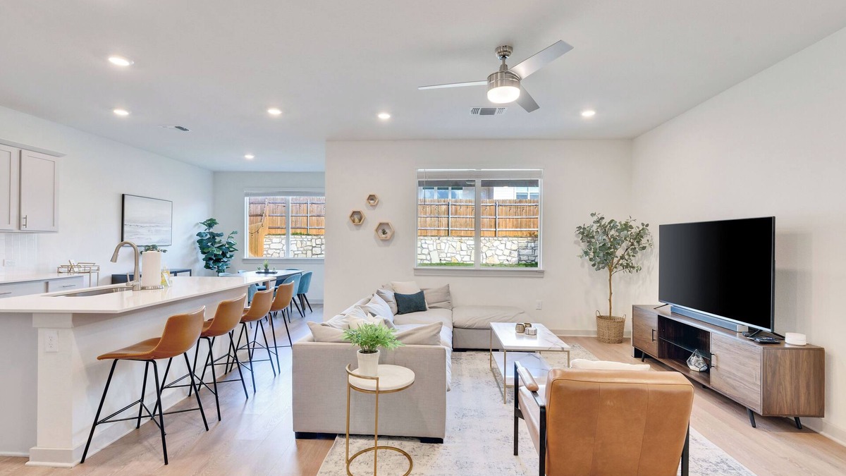 McNeil House | Spacious 4BR 3BA w/gameroom near DT/UT/Domain