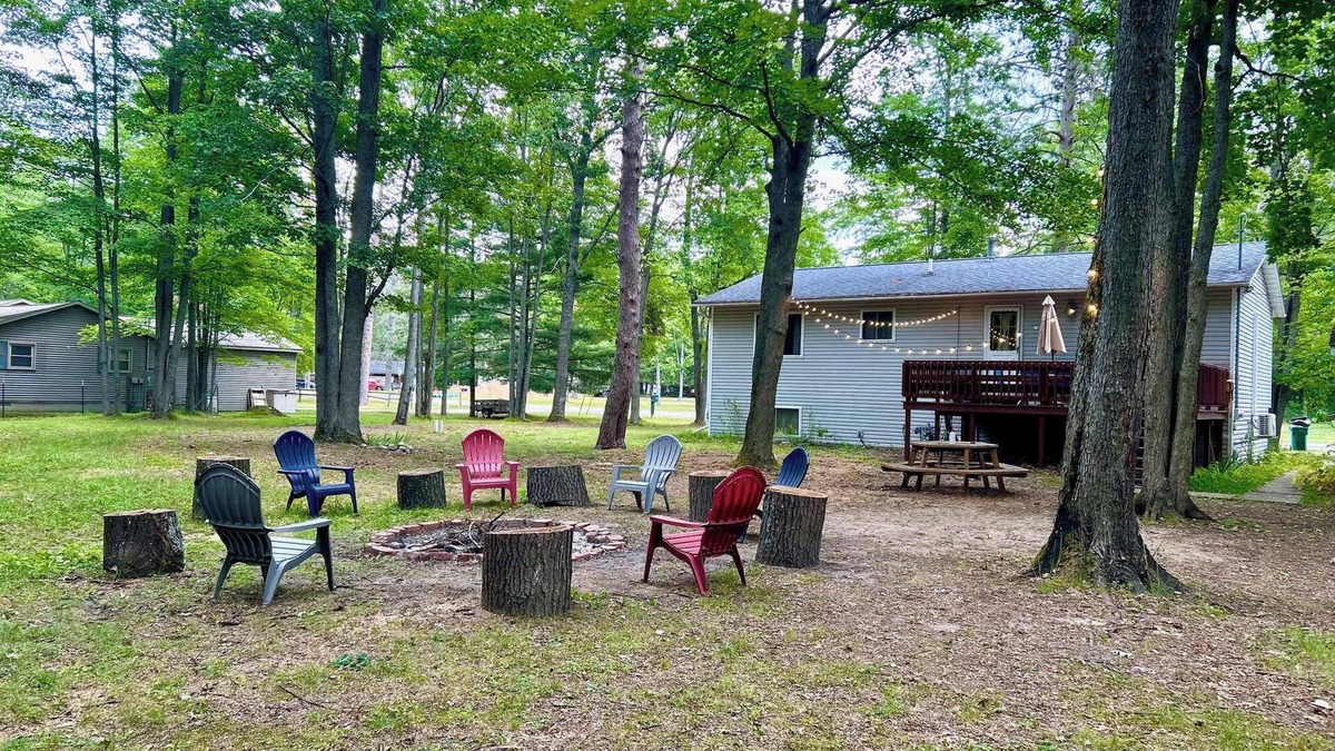 Grayling House | Spacious 4BR Escape in Sherwood Forest