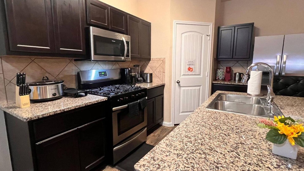 Kyle House | Spacious 4BR Home w Game Room Office Backyard