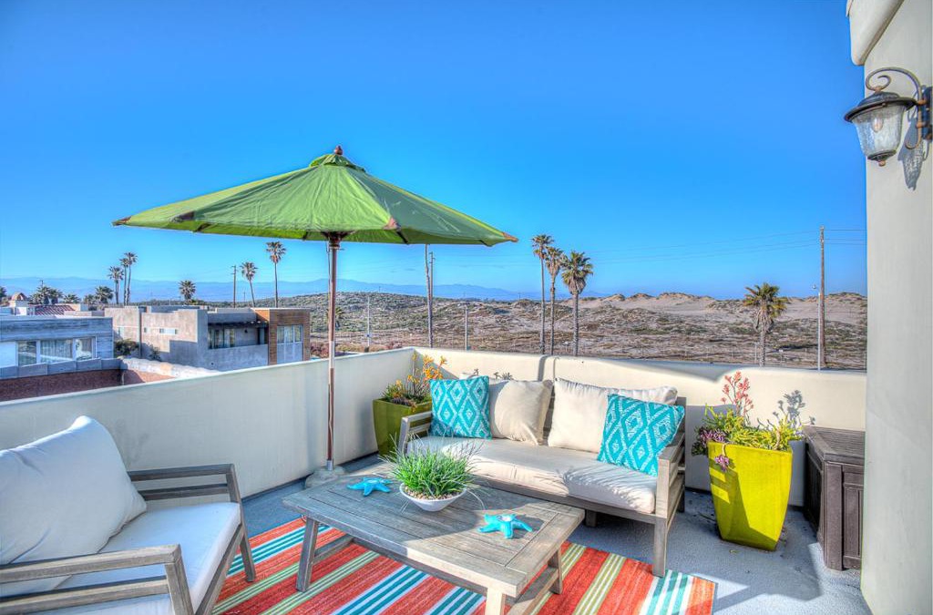 Oxnard Shores House | Spacious 4BR, Rooftop Deck, Fire Pit, Steps to Shore