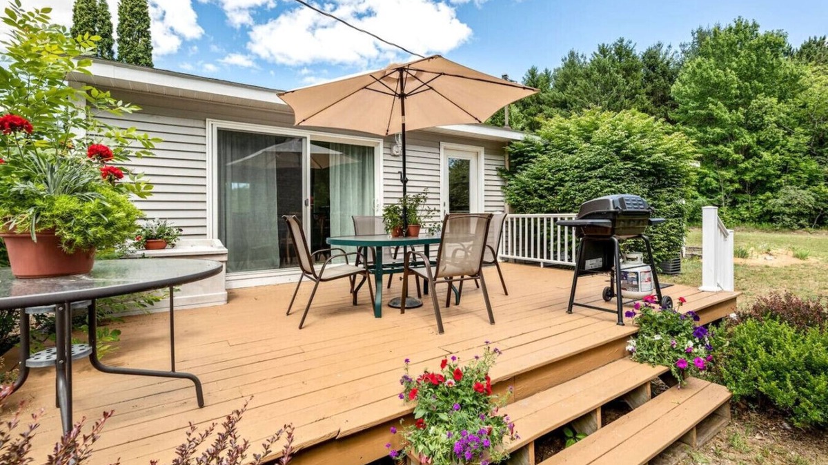 Interlochen House | Spacious 4BR w/Firepit on Acres| Near Interlochen