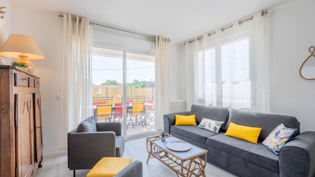 Autheuil-en-Valois Cottage | Spacious 5-Bedroom Cottage with Garden, Terrace & EV Charging, 1 Hour from Paris