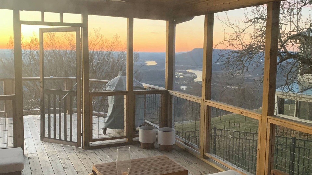 Mountain Creek House | Spacious 5-bedroom house atop mountain- minutes from Downtown Chattanooga