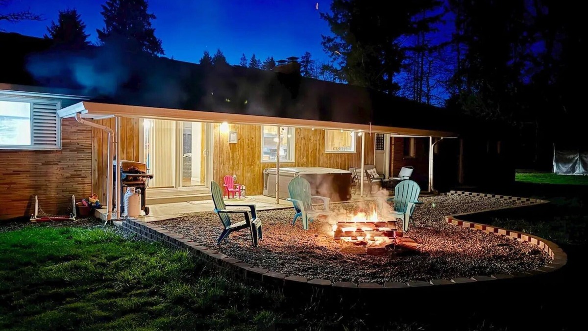 Dollar Corner House | Spacious 5-bedroom home w/hot tub - events allowed, lots of parking