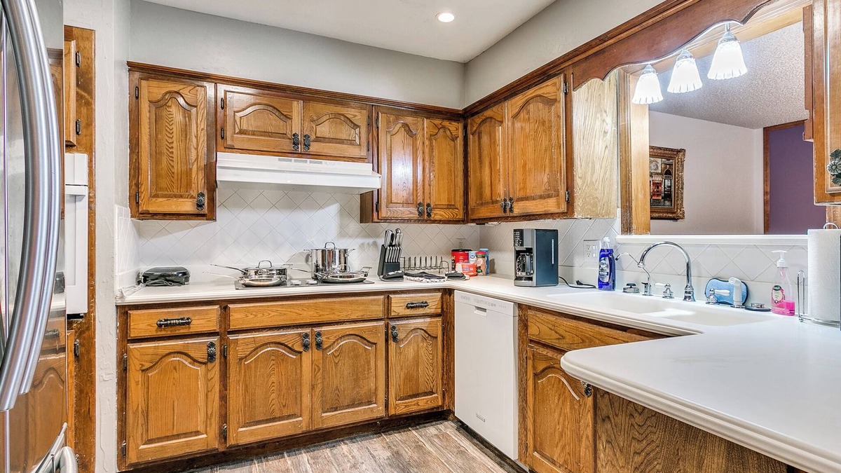 South Oklahoma City House | Spacious 5-bedroom house with AC, WiFi in phenomenal Oklahoma City
