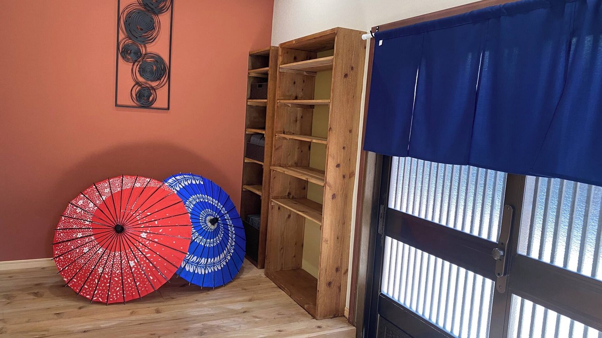 Shin-Osaka House | Spacious 5-bedroom, 10 beds with free WiFi, Netflix, 1 stop from Osaka Station