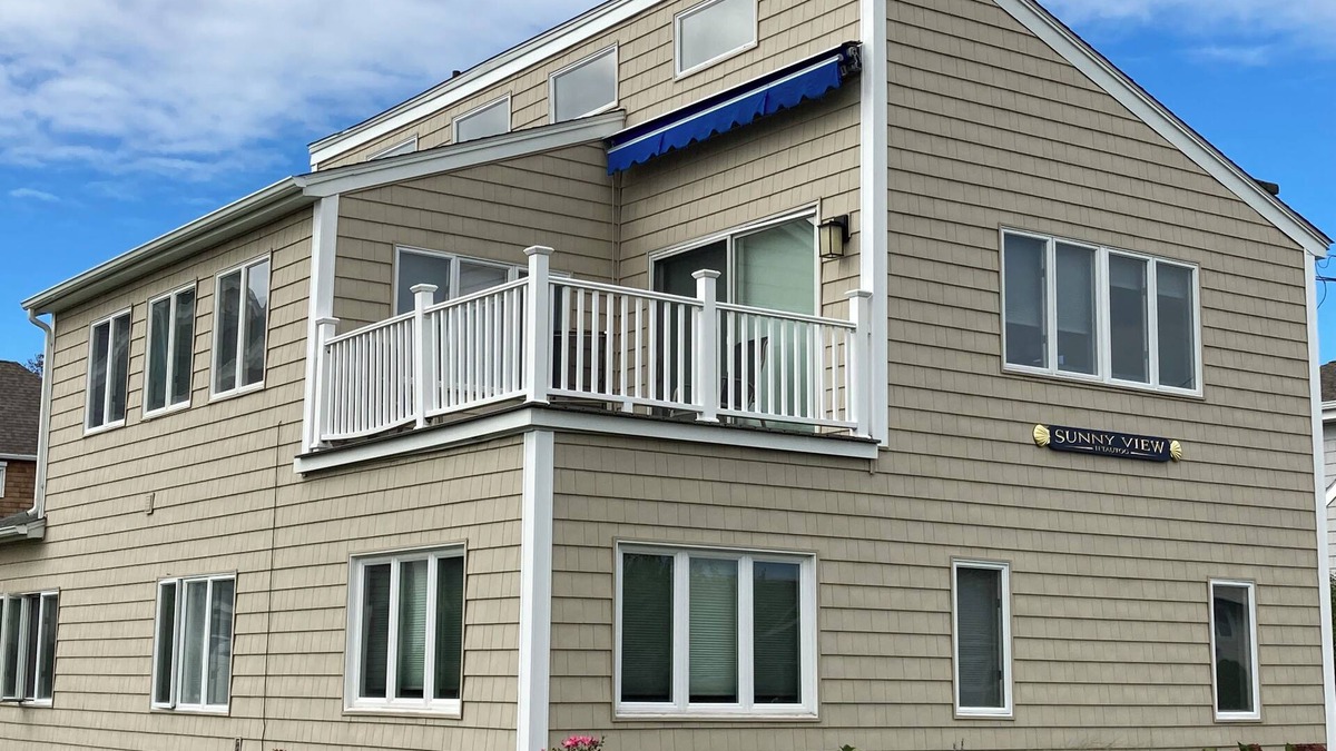 Mystic - New London House | Spacious 5-bedroom, 2.5-ba Overlooking Water, Pets Welcome in Groton Long Point