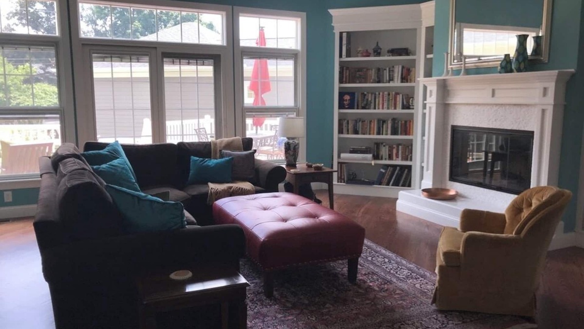 Northeast South Bend House | Spacious 5-bedroom home is just a 10-minute walk from the ND campus