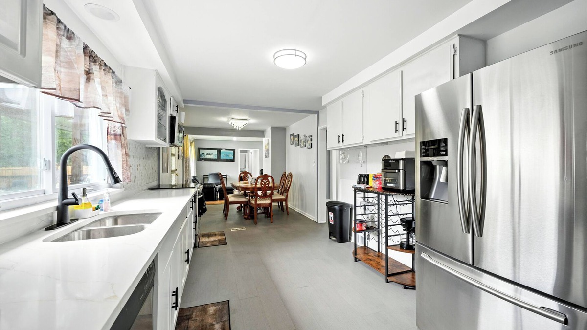 Indian Land House | Spacious 5-bedroom house with Jacuzzi, Game room & WIFI in delightful Southfield