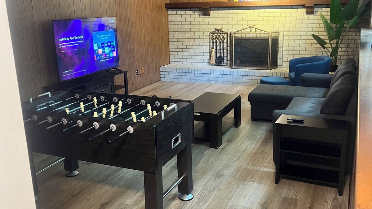 Bryant Pattengill East House | Spacious 5-bedroom house with AC, WiFi in enjoyable Ann Arbor