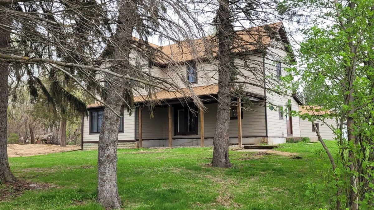 Webster House | Spacious 5-bedroom house on 3 beautiful acres at the lake!