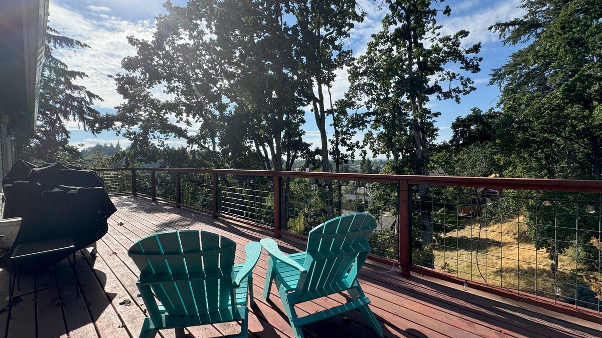 Silverton House | Spacious 5-bedroom house in charming Silverton, Family Friendly