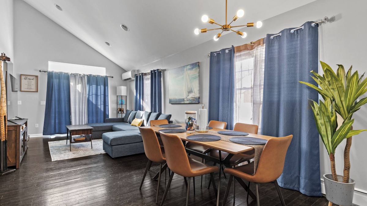 Stratford House | Spacious 5-bedroom house with a fun-filled game room and a fitness room.