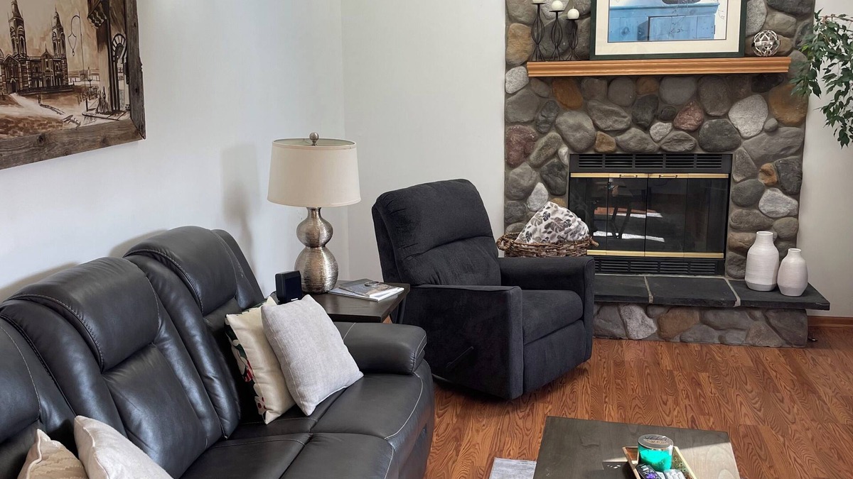 Kenosha House | Spacious 5-bedroom home - amazing backyard with fire pit. Great for families