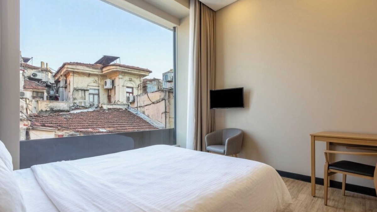 Aksaray Apartment | Spacious 5-bedroom hotel suites in terrific Istanbul with WiFi, AC