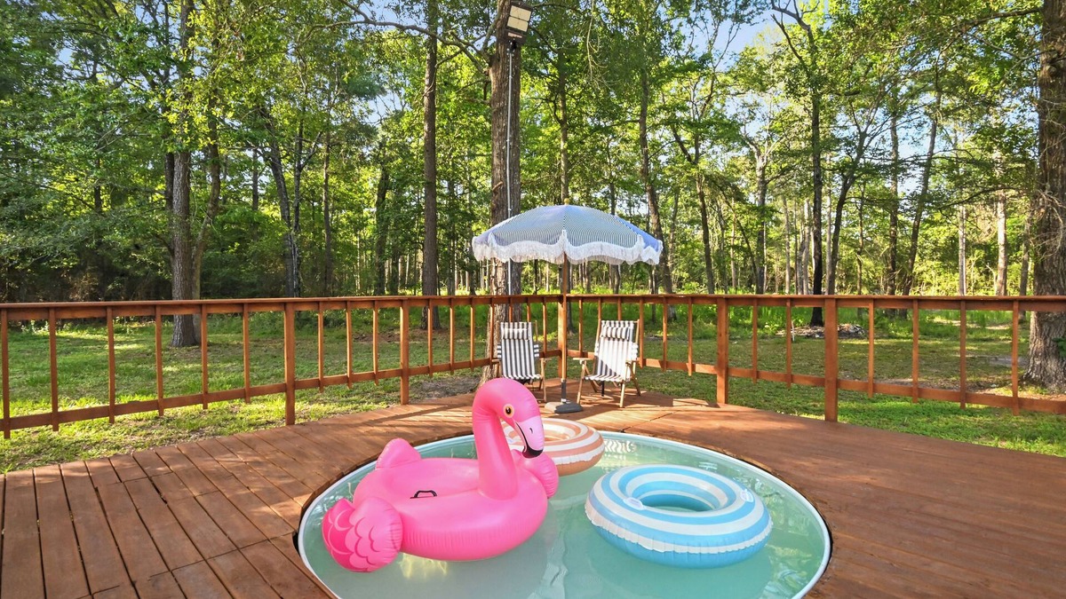 Conroe House | Spacious 5-bedroom house, sauna, pool, game room and speakeasy