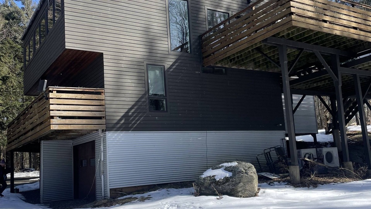 Stowe Hollow House | Spacious 5-bedroom house with AC, WiFi and EV charging in marvelous Stowe