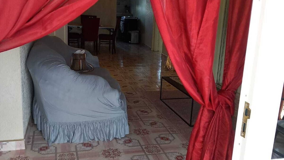 Spanish Town House | Spacious 5-bedroom estate in serene Spanish Town with WiFi, AC