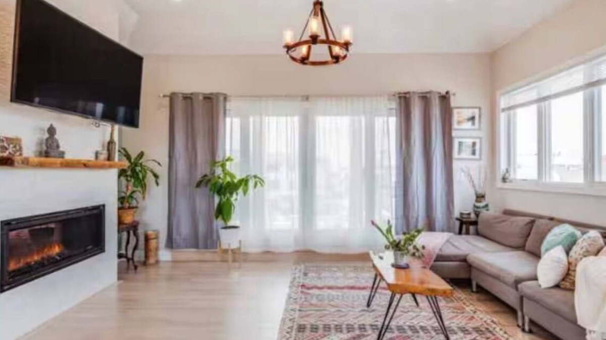 Long Beach House | Spacious 5-bedroom ocean view house in serene Long Beach with fitness room.
