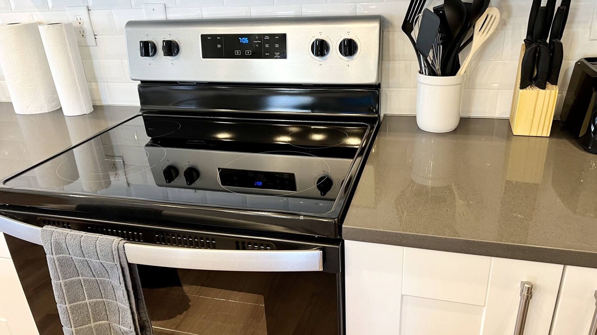 Bloomfield House | Spacious 5-bedroom townhome with WiFi and AC in charming Bloomfield