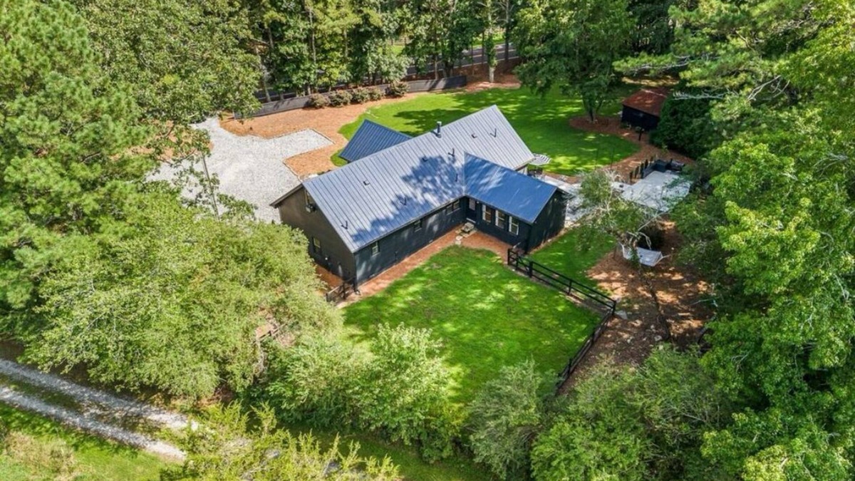 Tate House | Spacious 5-bedroom/up to 14 guests House & Event Venue in enjoyable Alpharetta