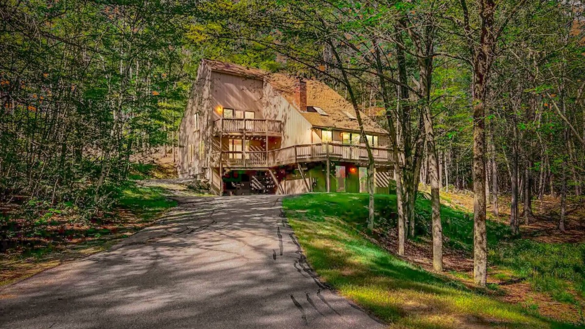 North Conway House | Spacious 5 Bedroom N. Conway Home | Best Location!